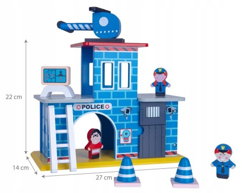 PAN PATYK Posterunek policji z drewna PAN PATYK Posterunek policji z drewna